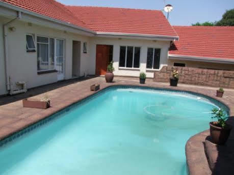 Kempton Park Country Lodge Johannesburg Exterior photo