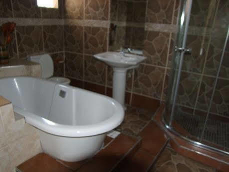 Kempton Park Country Lodge Johannesburg Exterior photo