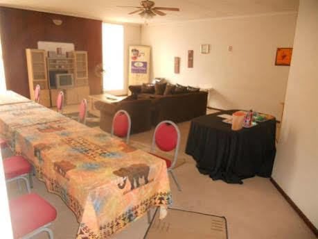 Kempton Park Country Lodge Johannesburg Exterior photo