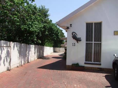 Kempton Park Country Lodge Johannesburg Exterior photo